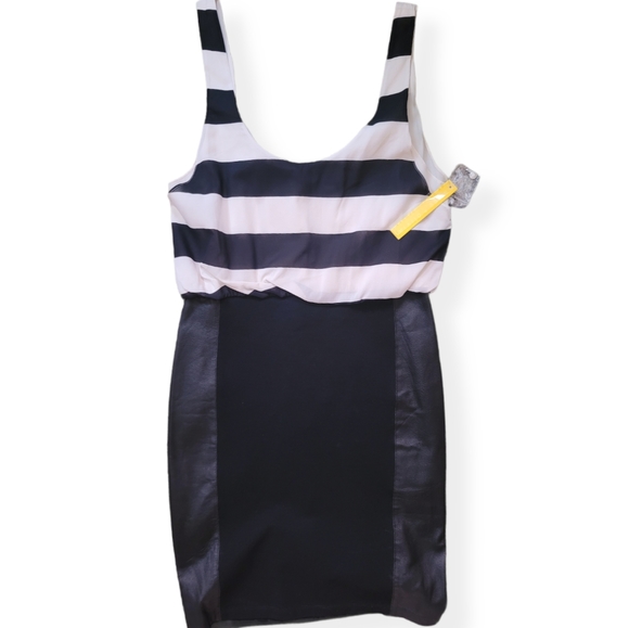 Alice + Olivia Dresses & Skirts - NWT Alice & Olivia Nicky Blouson Tank Mini Dress Size 6
